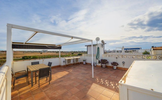 Resale - Bungalow -
Torrevieja - La Siesta - El Salado - Torreta