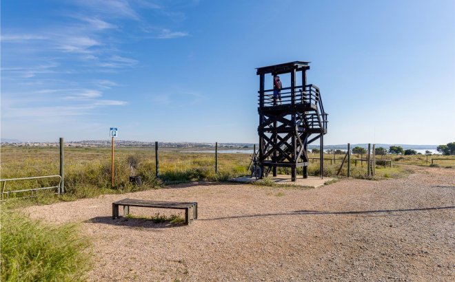 Resale - Bungalow -
Torrevieja - La Siesta - El Salado - Torreta