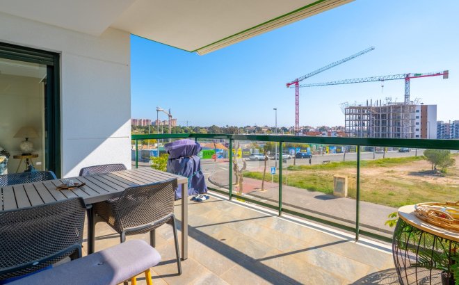 Resale - Apartment -
Orihuela Costa - Mil Palmeras