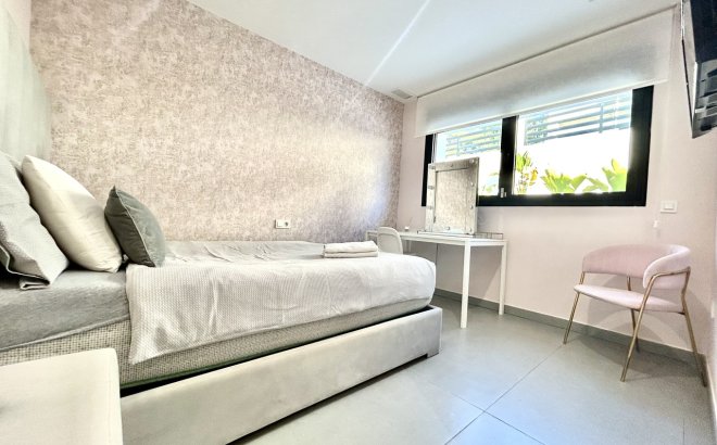 Resale - Villa -
Los Balcones - Costa Blanca