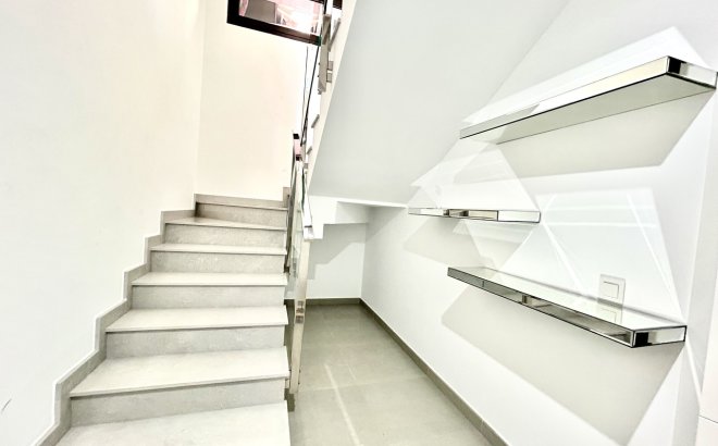 Resale - Villa -
Los Balcones - Costa Blanca