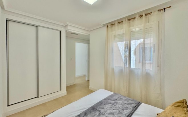 Resale - Apartment -
Torrevieja - PARQUE DE LAS NACIONES