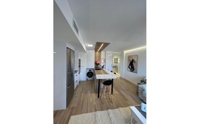 Resale - Apartment -
Torrevieja - Punta Prima