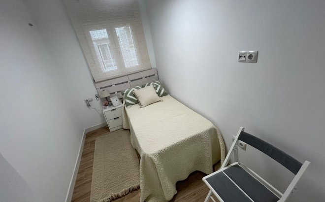 Resale - Apartment -
Torrevieja - Punta Prima