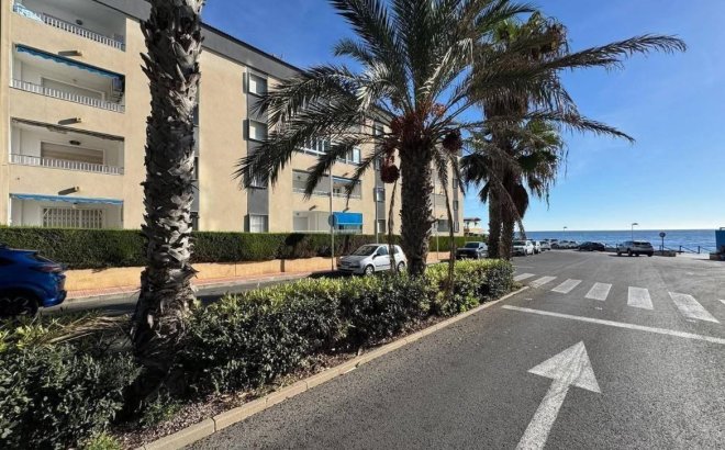 Resale - Apartment -
Torrevieja - Punta Prima