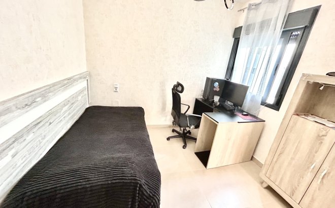 Resale - Town House -
Los Dolses - Inland