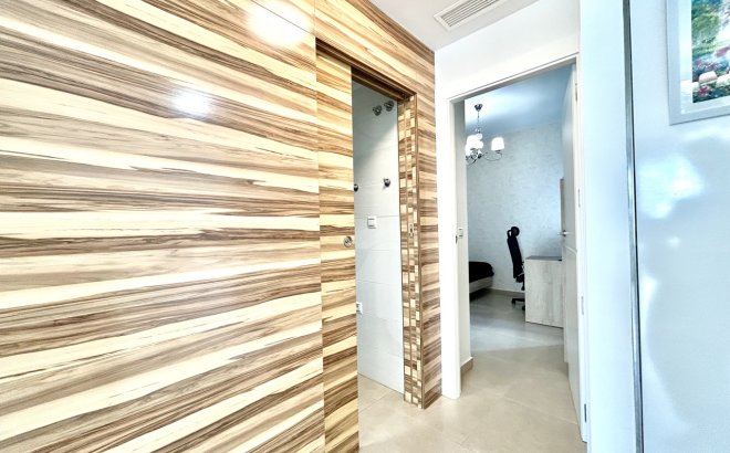 Resale - Town House -
Los Dolses - Inland