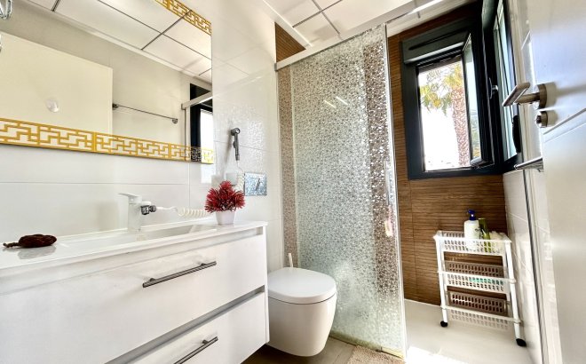 Resale - Town House -
Los Dolses - Inland