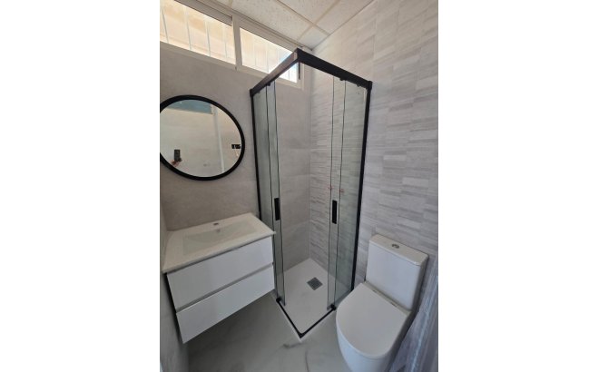 Resale - Dúplex -
Torrevieja - Torretas