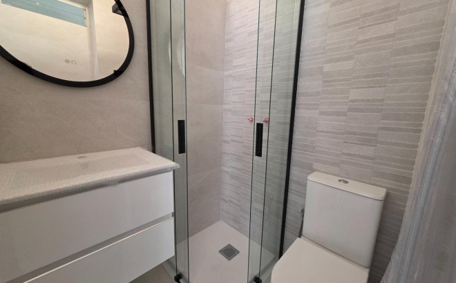 Resale - Dúplex -
Torrevieja - Torretas