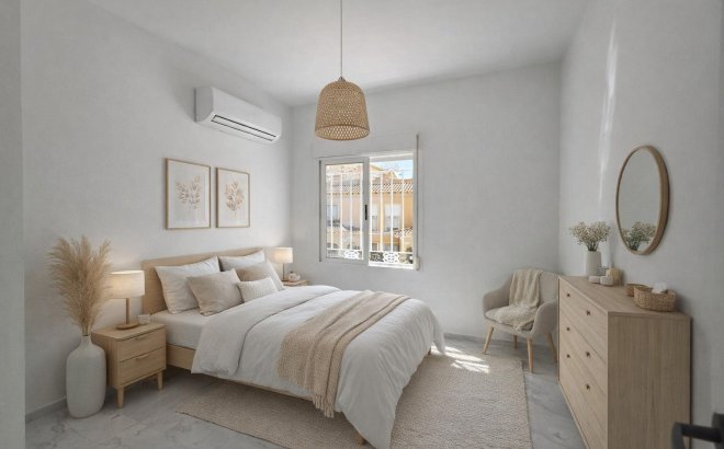 Resale - Dúplex -
Torrevieja - Torretas