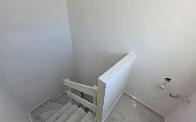 Resale - Dúplex -
Torrevieja - Torretas