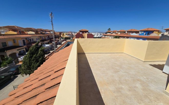 Resale - Dúplex -
Torrevieja - Torretas
