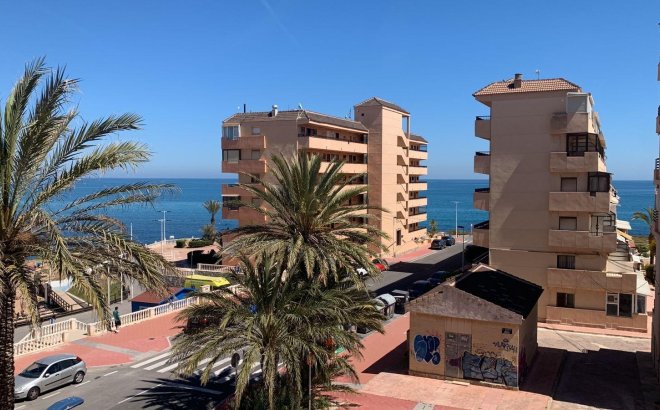 Resale - Apartment -
Torrevieja - Cabo Cervera