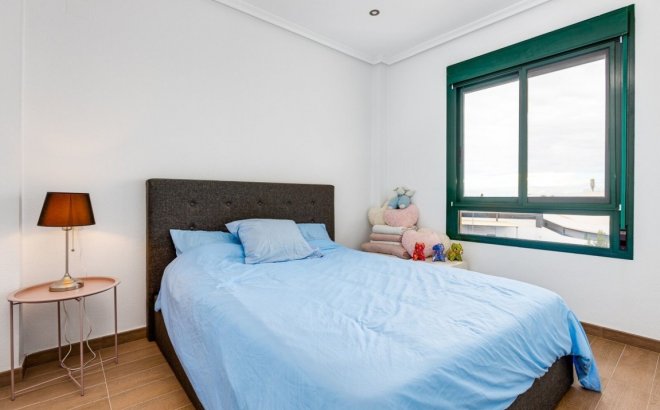 Resale - Penthouse -
Lomas De Campoamor - Inland