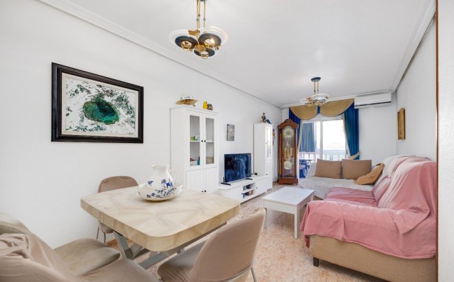 Herverkoop - Appartement -
Torrevieja