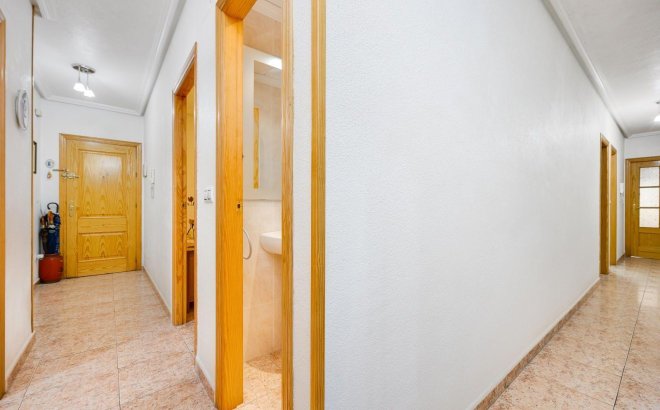 Herverkoop - Appartement -
Torrevieja