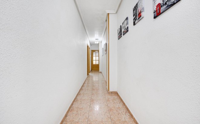 Herverkoop - Appartement -
Torrevieja