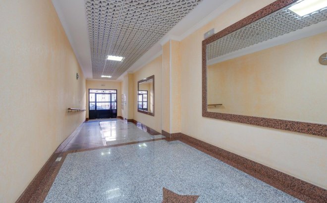 Herverkoop - Appartement -
Torrevieja