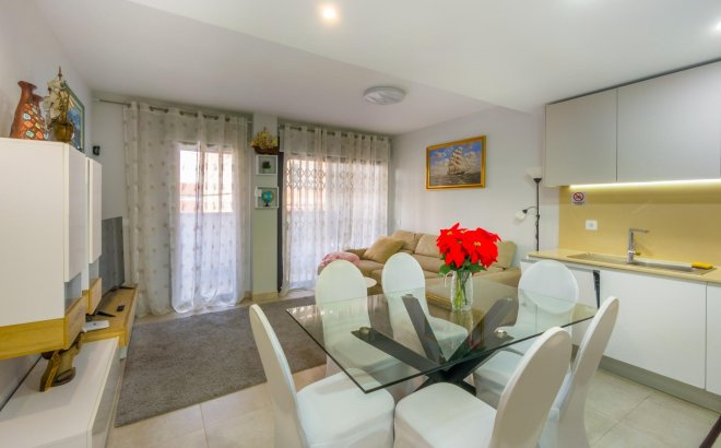Resale - Apartment -
Torrevieja - Estacion De Autobuses