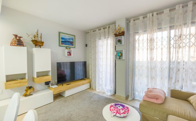 Resale - Apartment -
Torrevieja - Estacion De Autobuses