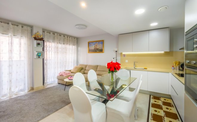 Resale - Apartment -
Torrevieja - Estacion De Autobuses