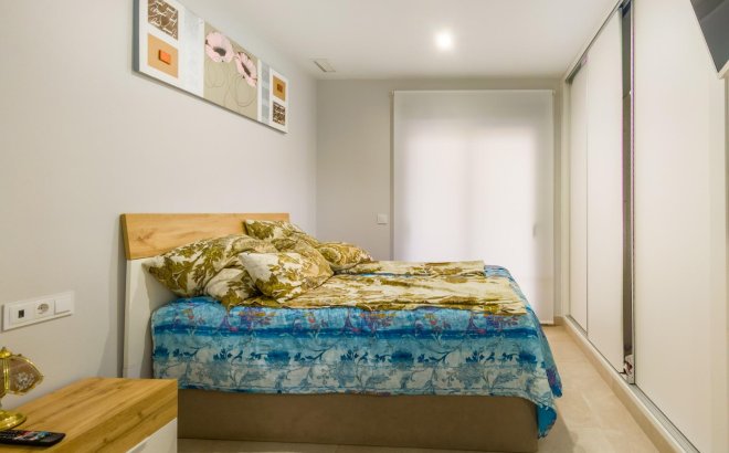 Resale - Apartment -
Torrevieja - Estacion De Autobuses