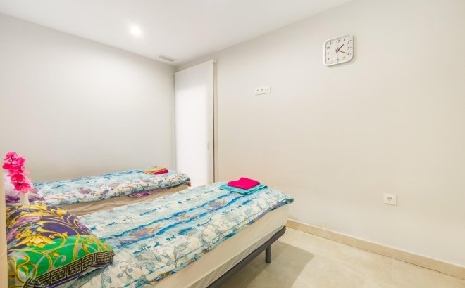 Resale - Apartment -
Torrevieja - Estacion De Autobuses