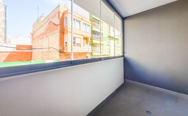 Resale - Apartment -
Torrevieja - Estacion De Autobuses