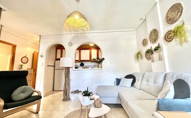 Resale - Apartment -
Torrevieja - Costa Blanca