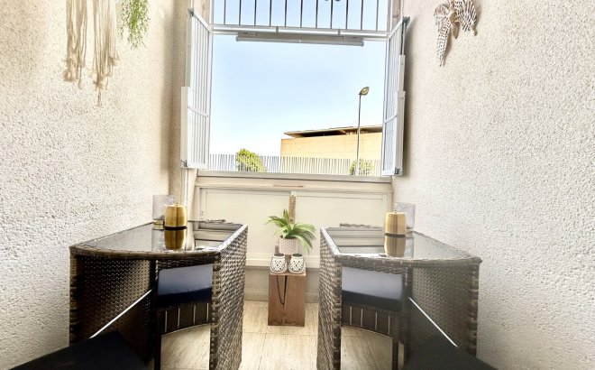 Resale - Apartment -
Torrevieja - Costa Blanca