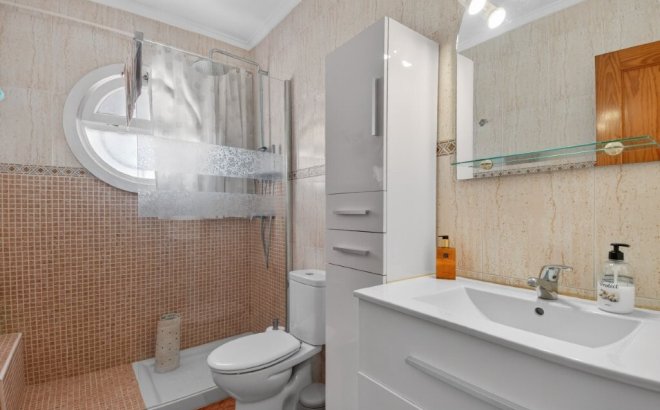 Resale - Quad House -
Playa Flamenca - Serena III