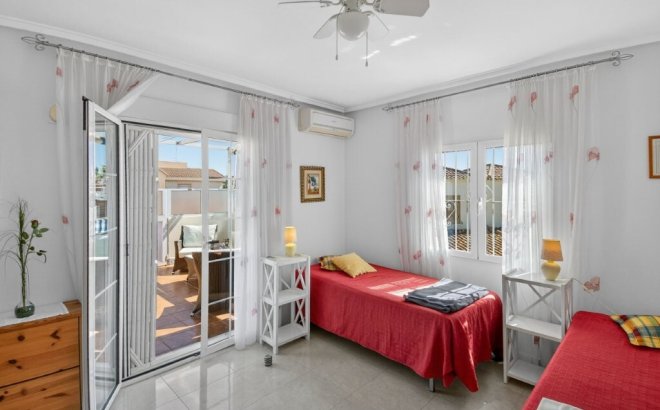 Resale - Quad House -
Playa Flamenca - Serena III