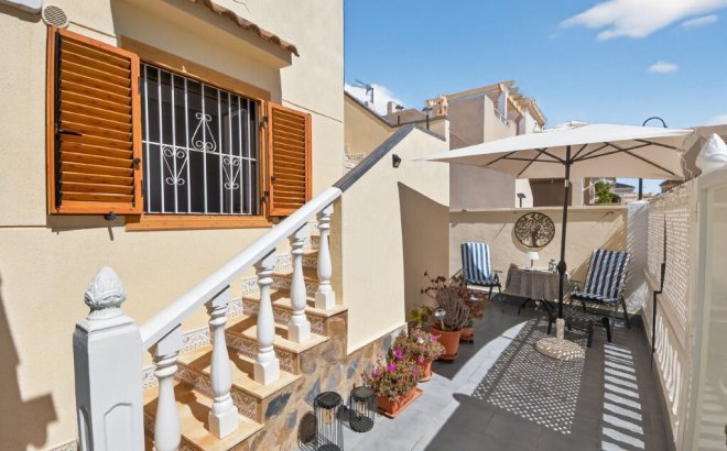 Resale - Quad House -
Playa Flamenca - Serena III