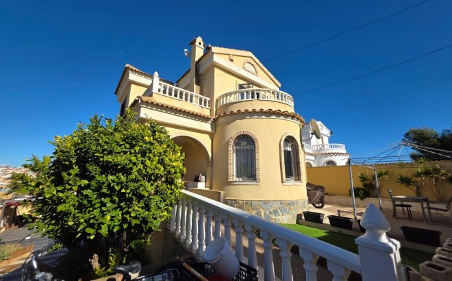 Resale - Villa -
Orihuela Costa - Villamartín-las Filipinas