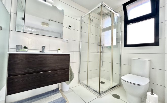 Resale - Apartment -
Villamartin - Costa Blanca