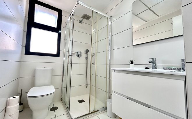 Resale - Apartment -
Villamartin - Costa Blanca