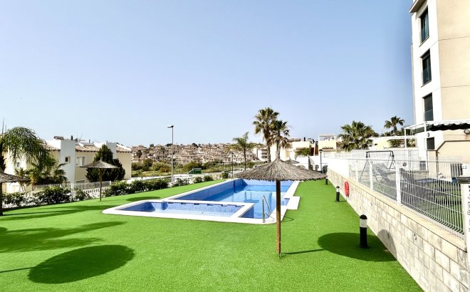 Resale - Apartment -
Villamartin - Costa Blanca