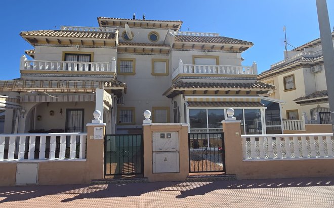 Resale - Town House -
Orihuela Costa - Costa Blanca