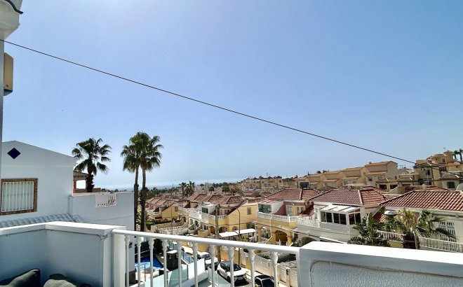 Resale - Villa -
Villamartin - Costa Blanca
