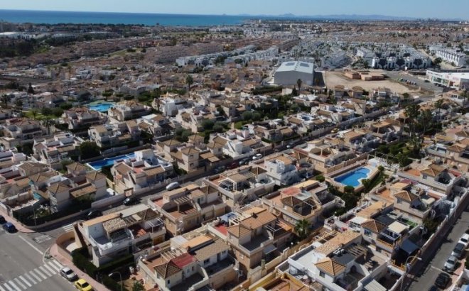 Resale - Dúplex -
Torrevieja - Costa Blanca