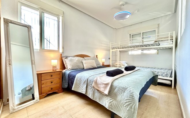 Resale - Apartment -
Villamartin - Costa Blanca