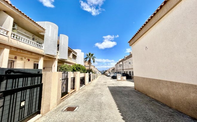 Resale - Apartment -
Villamartin - Costa Blanca