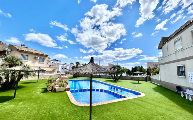Resale - Apartment -
Villamartin - Costa Blanca