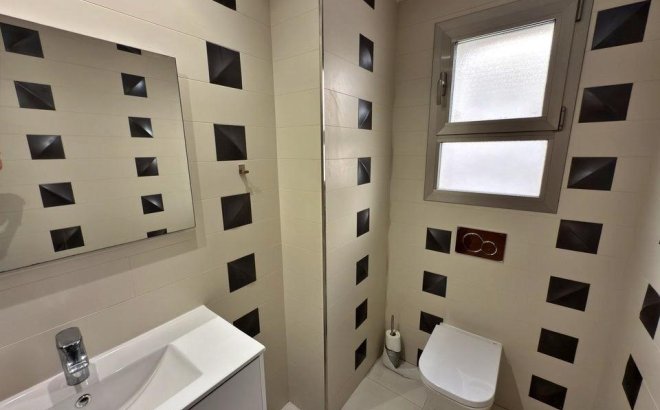 Resale - Villa -
Orihuela Costa - Villamartín