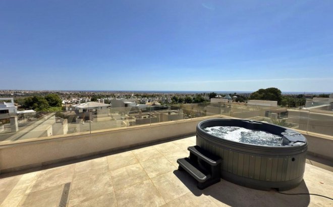 Resale - Villa -
Orihuela Costa - Villamartín
