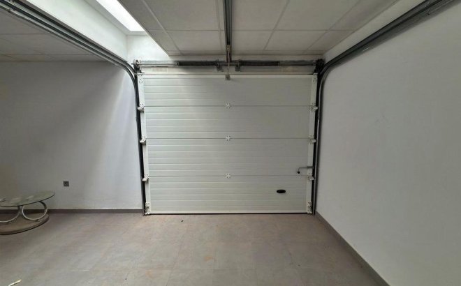 Resale - Villa -
Orihuela Costa - Villamartín