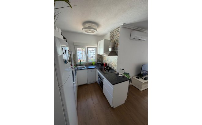 Resale - Apartment -
Torrevieja - Punta Prima