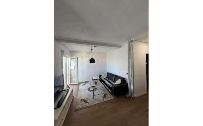 Resale - Apartment -
Torrevieja - Punta Prima