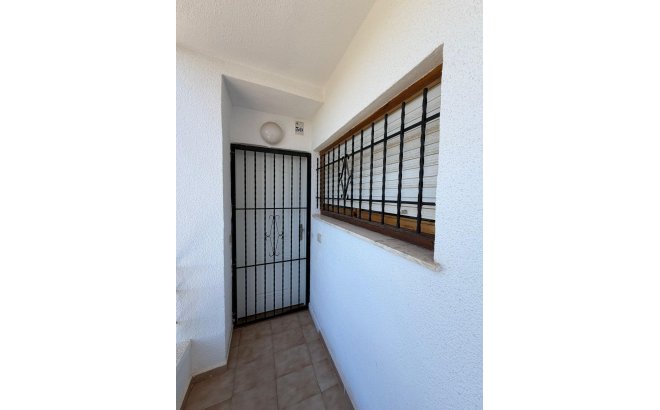 Resale - Apartment -
Torrevieja - Punta Prima
